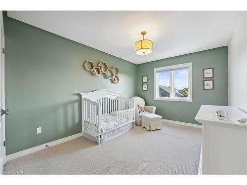 82 Creekside Drive, Welland, ON - Indoor Photo Showing Bedroom