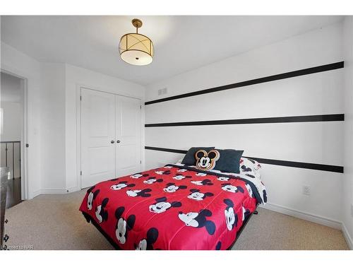 82 Creekside Drive, Welland, ON - Indoor Photo Showing Bedroom