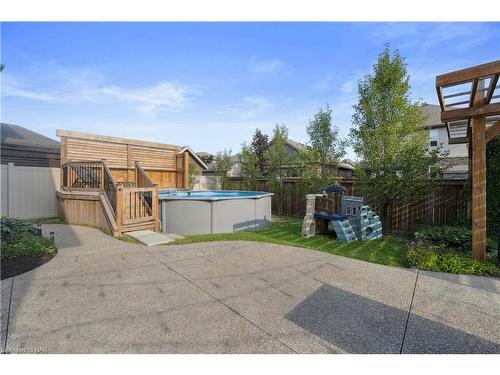 82 Creekside Drive, Welland, ON - Outdoor With Above Ground Pool