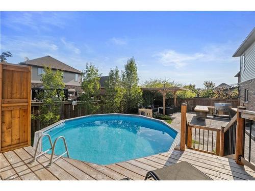 82 Creekside Drive, Welland, ON - Outdoor With Above Ground Pool With Backyard With Exterior