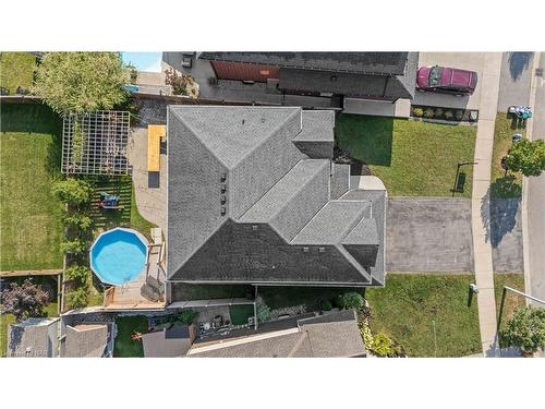 82 Creekside Drive, Welland, ON - Outdoor With Above Ground Pool