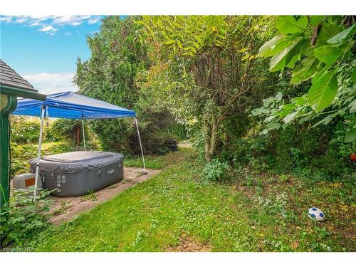 6 Garnet Street, St. Catharines, ON - Outdoor With Backyard