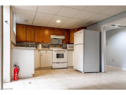 26 Beamer Avenue, St. Catharines, ON - Indoor Photo Showing Kitchen