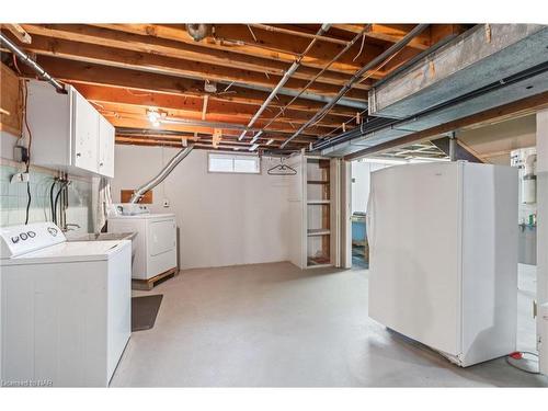 1467 Stevensville Road, Stevensville, ON - Indoor Photo Showing Laundry Room