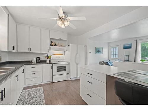 2950 Nigh Road, Ridgeway, ON - Indoor Photo Showing Kitchen