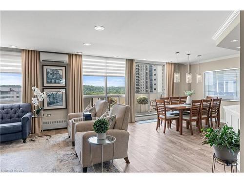 1202-15 Towering Heights Boulevard, St. Catharines, ON - Indoor Photo Showing Living Room