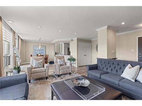 1202-15 Towering Heights Boulevard, St. Catharines, ON - Indoor Photo Showing Living Room