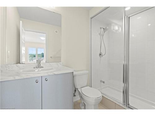 15 Melody Lane, Thorold, ON - Indoor Photo Showing Bathroom