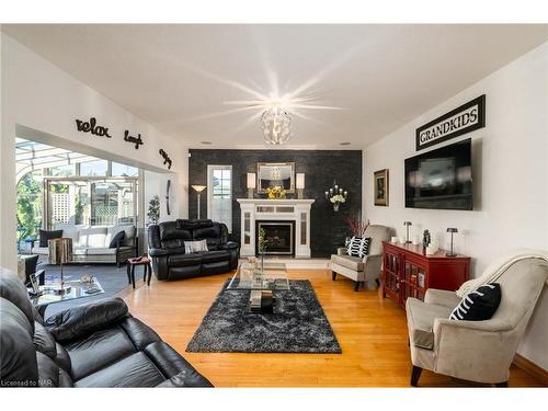 40 Bartok Crescent, Port Colborne, ON - Indoor Photo Showing Living Room With Fireplace