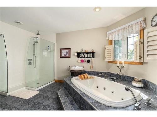 40 Bartok Crescent, Port Colborne, ON - Indoor Photo Showing Bathroom