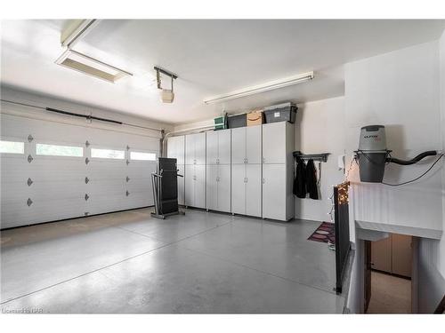 40 Bartok Crescent, Port Colborne, ON - Indoor Photo Showing Garage