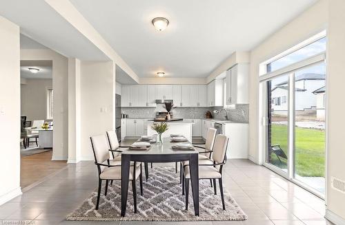 34 Oriole Crescent, Port Colborne, ON - Indoor Photo Showing Dining Room