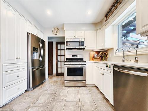 43 Ramsey Street, St. Catharines, ON - Indoor Photo Showing Kitchen