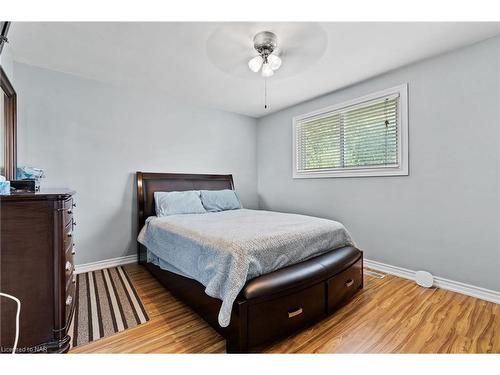 30 Black Knight Road, St. Catharines, ON - Indoor Photo Showing Bedroom