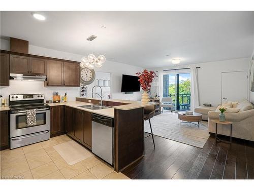 305-26 Wellington Street, St. Catharines, ON - Indoor Photo Showing Kitchen With Stainless Steel Kitchen With Double Sink