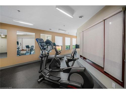 305-26 Wellington Street, St. Catharines, ON - Indoor Photo Showing Gym Room