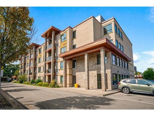 305-26 Wellington Street, St. Catharines, ON - Outdoor With Facade