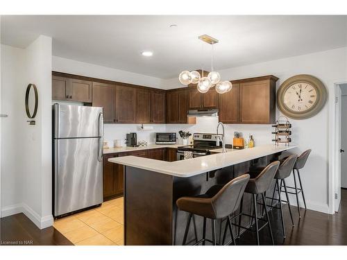 305-26 Wellington Street, St. Catharines, ON - Indoor Photo Showing Kitchen