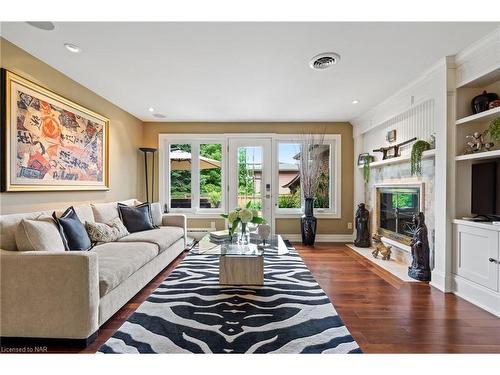 181 Lakeshore Road, St. Catharines, ON - Indoor Photo Showing Living Room With Fireplace