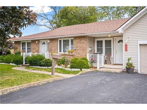 552 Fairview Road, Fort Erie, ON - Outdoor With Facade