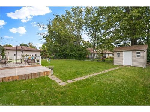 552 Fairview Road, Fort Erie, ON - Outdoor With Backyard