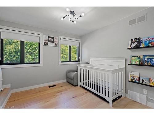 47 Golden Boulevard, St. Catharines, ON - Indoor Photo Showing Bedroom