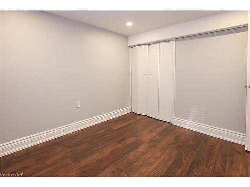 5060 Ontario Avenue, Niagara Falls, ON - Indoor Photo Showing Other Room