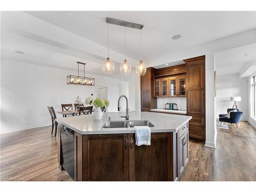 199 Tuliptree Road, Thorold, ON - Indoor Photo Showing Kitchen With Double Sink