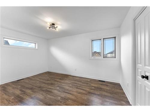 199 Tuliptree Road, Thorold, ON - Indoor Photo Showing Other Room