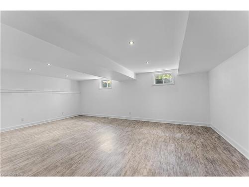 199 Tuliptree Road, Thorold, ON - Indoor Photo Showing Other Room