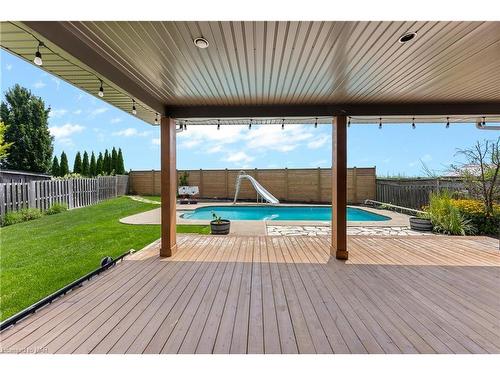 199 Tuliptree Road, Thorold, ON - Outdoor With In Ground Pool With Deck Patio Veranda With Exterior