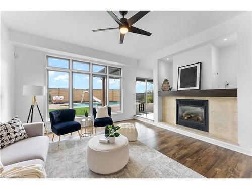 199 Tuliptree Road, Thorold, ON - Indoor Photo Showing Living Room With Fireplace