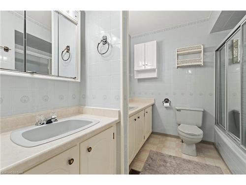 24-5787 Swayze Drive, Niagara Falls, ON - Indoor Photo Showing Bathroom