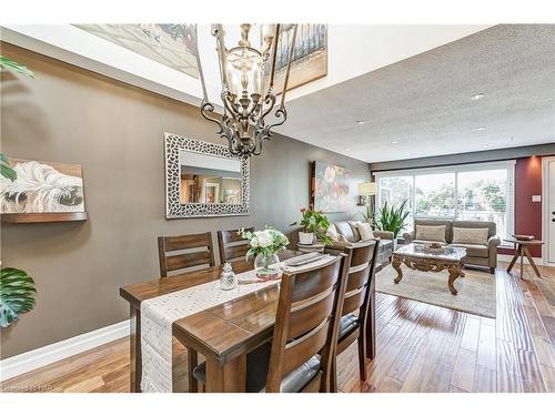 2642 Windjammer Road, Mississauga, ON - Indoor Photo Showing Dining Room