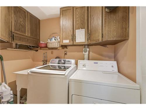 2642 Windjammer Road, Mississauga, ON - Indoor Photo Showing Laundry Room