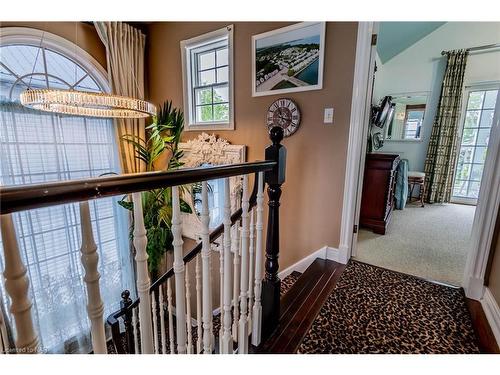 23 Promenade Way, Crystal Beach, ON - Indoor Photo Showing Other Room