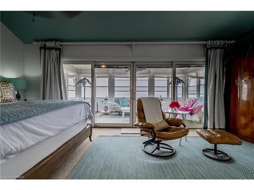 23 Promenade Way, Crystal Beach, ON - Indoor Photo Showing Bedroom