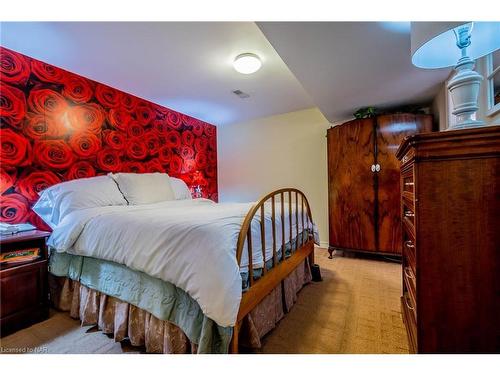 23 Promenade Way, Crystal Beach, ON - Indoor Photo Showing Bedroom