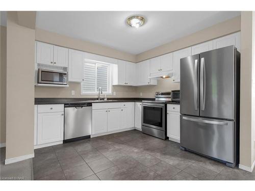 67 Jennifer Crescent, St. Catharines, ON - Indoor Photo Showing Kitchen