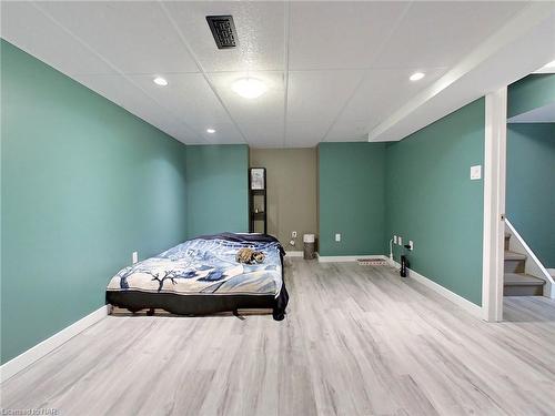 80 Oxford Street, St. Catharines, ON - Indoor Photo Showing Bedroom