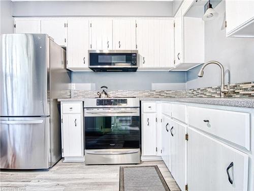 80 Oxford Street, St. Catharines, ON - Indoor Photo Showing Kitchen With Upgraded Kitchen