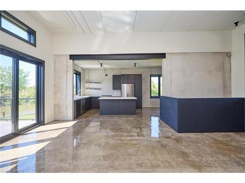 1-21 Heron Pointe, Port Colborne, ON - Indoor Photo Showing Kitchen