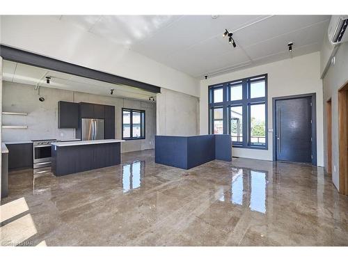 1-21 Heron Pointe, Port Colborne, ON - Indoor Photo Showing Kitchen