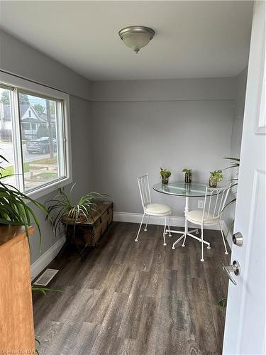 6322 Drummond Road, Niagara Falls, ON - Indoor Photo Showing Dining Room