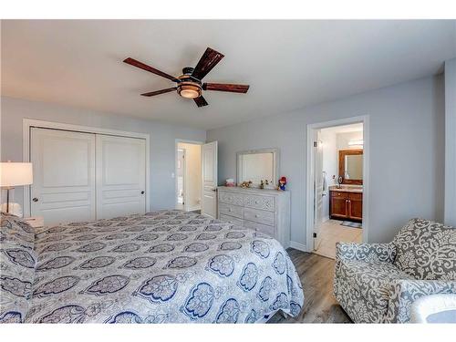 8714 Upper Canada Drive, Niagara Falls, ON - Indoor Photo Showing Bedroom