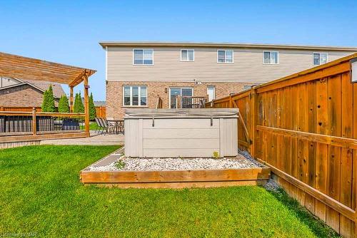 8714 Upper Canada Drive, Niagara Falls, ON - Outdoor With Deck Patio Veranda With Exterior