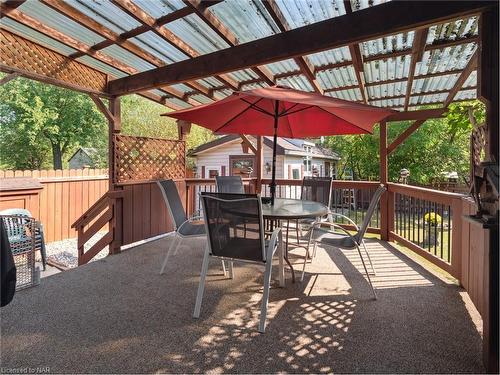 1304 Spears Road, Fort Erie, ON - Outdoor With Deck Patio Veranda With Exterior