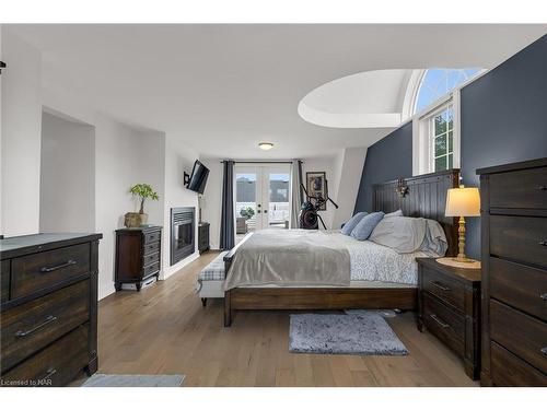 2 Hilda Street, Welland, ON - Indoor Photo Showing Bedroom