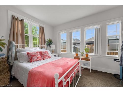 2 Hilda Street, Welland, ON - Indoor Photo Showing Bedroom