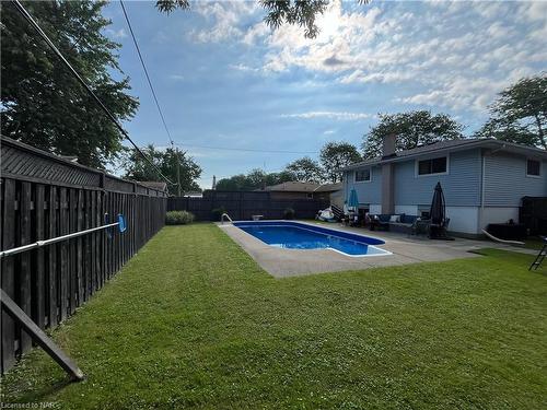 3327 Cattell Drive, Niagara Falls, ON - Outdoor With In Ground Pool With Backyard